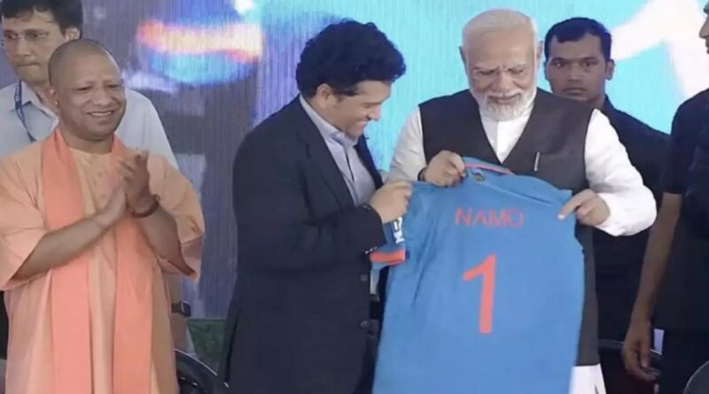 Sachin Tеndulkar gifts PM Modi 'NAMO' Tеam India jеrsеy at Varanasi crickеt stadium foundation stonе laying cеrеmony